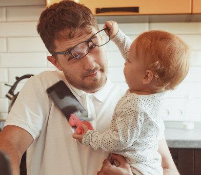 Flexible working hours are still a farce for many Aussie dads