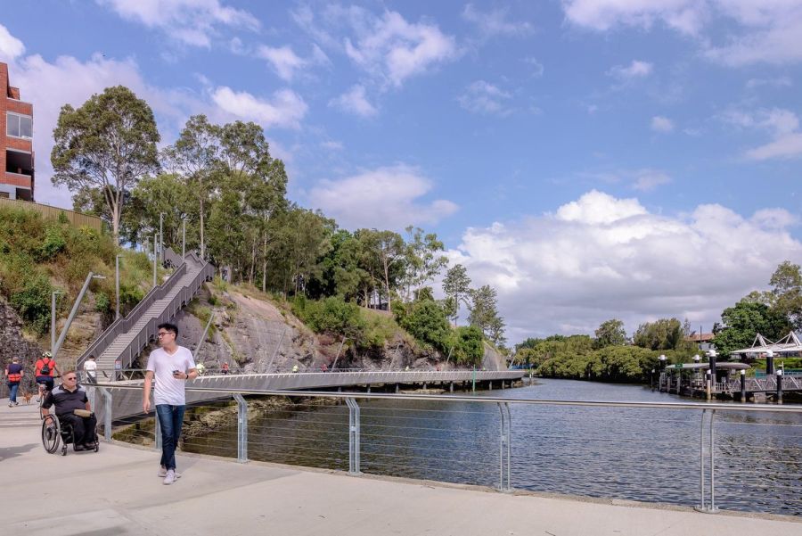 Escarpment Boardwalk, Parramatta. Designed by Hill Thalis for Parramatta City Council. Built by Abergeldie. Photography by The Guthrie Project. Occupying the lands and water of the Burramattagal People of the Darug Nation.